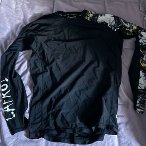 Lafroi Black and Patterned Long Sleeve rash guard